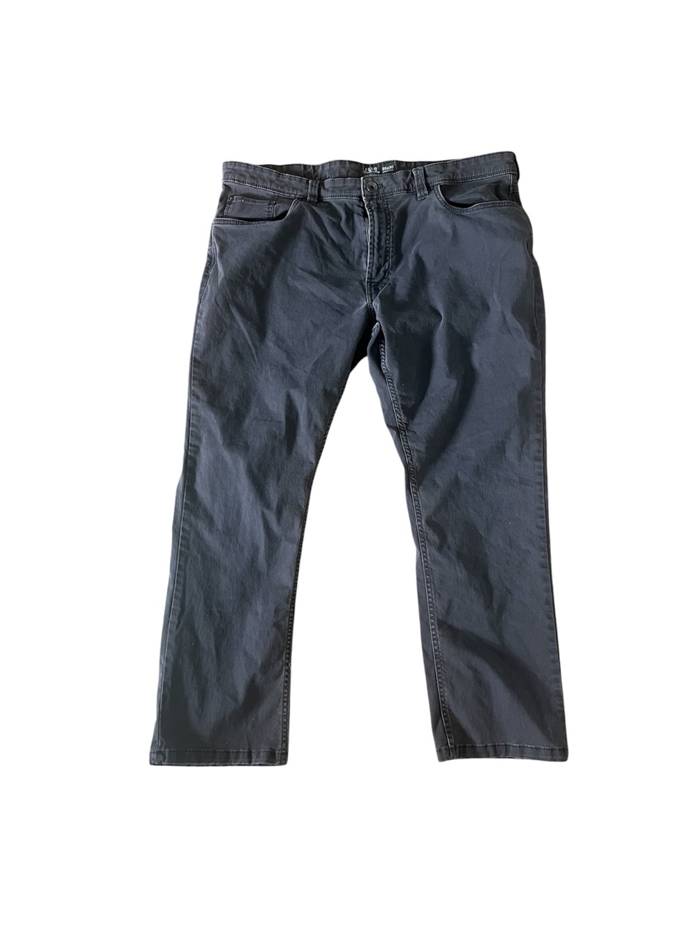 Izod Men's Straight-Leg Jeans in Charcoal